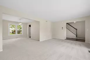 1545 Scottdale Cir, Wheaton, IL 60189 - Photo 9