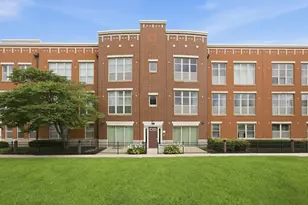 318 E 25th Pl, Chicago, IL 60616 - Photo 1