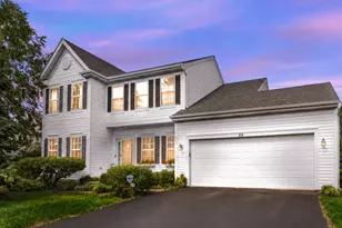 88 Stable Way, Lindenhurst, IL 60046 - Photo 1