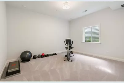 1945 Amberley Court, Lake Forest, IL 60045 - Photo 33