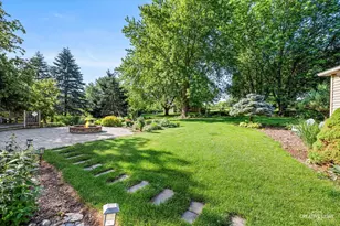 44W043 Fox Wilds Dr, Saint Charles, IL 60175 - Photo 15