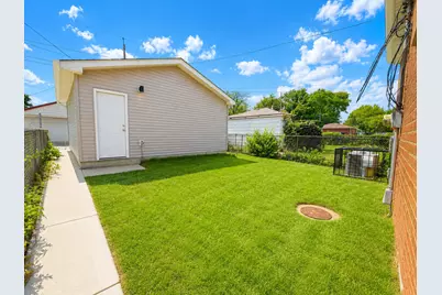 10140 S La Salle Street, Chicago, IL 60628 - Photo 3