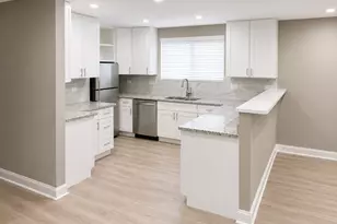 10140 S La Salle St, Chicago, IL 60628 - Photo 5