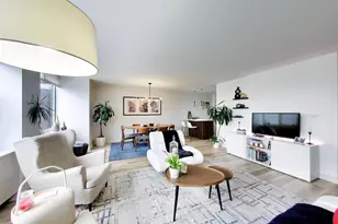 4250 N Marine Dr, Chicago, IL 60613 - Photo 9