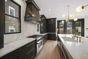 2106 N Campbell Ave, Chicago, IL 60647 - Photo 13