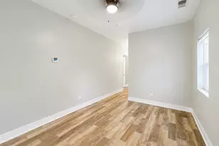 6328 N Bell Ave, Chicago, IL 60659 - Photo 9