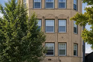 6328 N Bell Ave, Chicago, IL 60659 - Photo 1