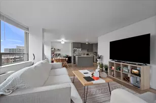 5701 N Sheridan Rd, Chicago, IL 60660 - Photo 3