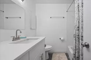 5701 N Sheridan Rd, Chicago, IL 60660 - Photo 13