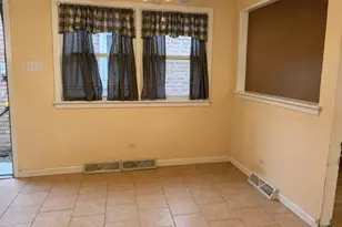 11329 S Green Bay Ave, Chicago, IL 60617 - Photo 5