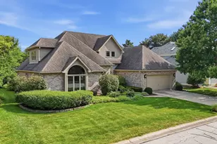 6183 Tyrnbury Dr, Lisle, IL 60532 - Photo 3