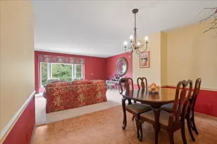 300 Thames Pkwy, Park Ridge, IL 60068 - Photo 7