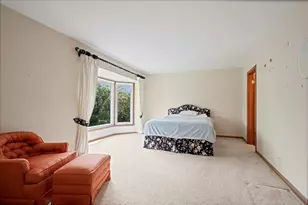 300 Thames Pkwy, Park Ridge, IL 60068 - Photo 13