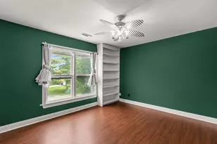 749 N Van Buren St, Batavia, IL 60510 - Photo 21