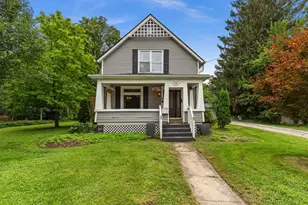 749 N Van Buren St, Batavia, IL 60510 - Photo 1