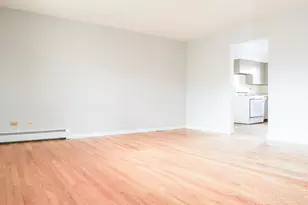 2550 W Catalpa Ave, Chicago, IL 60625 - Photo 3