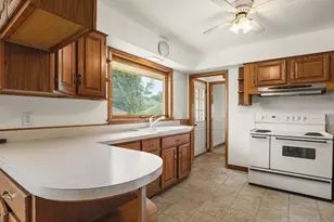1324 S 3rd St, Saint Charles, IL 60174 - Photo 13