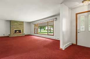 1324 S 3rd St, Saint Charles, IL 60174 - Photo 7