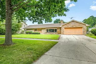 1324 S 3rd St, Saint Charles, IL 60174 - Photo 1