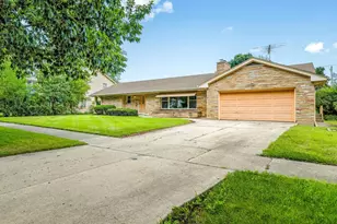 1324 S 3rd St, Saint Charles, IL 60174 - Photo 51