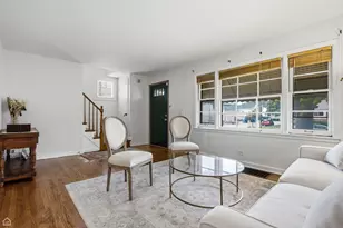 6558 N Troy St, Chicago, IL 60645 - Photo 3