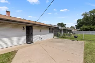 2013 Evans Ave, Loves Park, IL 61111 - Photo 13