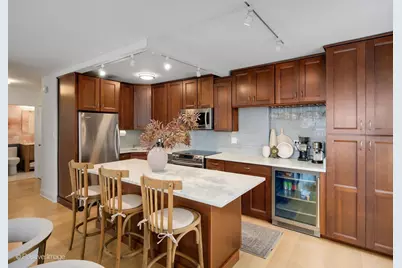 2930 N Sheridan Road #1107, Chicago, IL 60657 - Photo 11