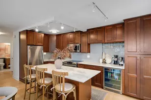 2930 N Sheridan Rd, Chicago, IL 60657 - Photo 11