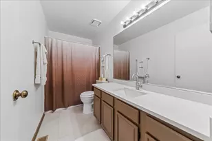 1024 Lakewood Cir, Naperville, IL 60540 - Photo 11