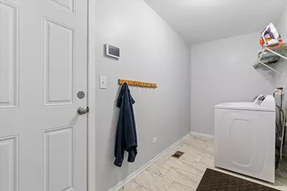 1024 Lakewood Circle, Naperville, IL 60540 - Photo 9