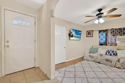 3512 W Belden Avenue, Chicago, IL 60647 - Photo 9