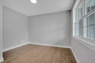 21350 Somerset St, Shorewood, IL 60404 - Photo 11