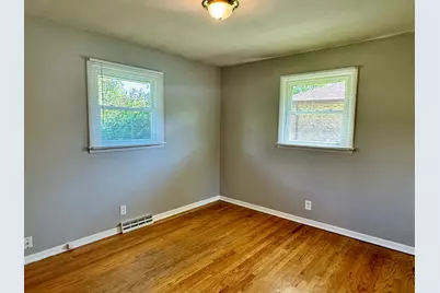 305 N Brookshore Drive, Shorewood, IL 60404 - Photo 13