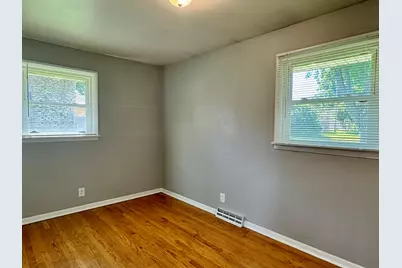 305 N Brookshore Drive, Shorewood, IL 60404 - Photo 11
