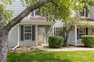 4 Taylor Ct, Streamwood, IL 60107 - Photo 1