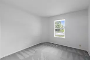 4 Taylor Ct, Streamwood, IL 60107 - Photo 17