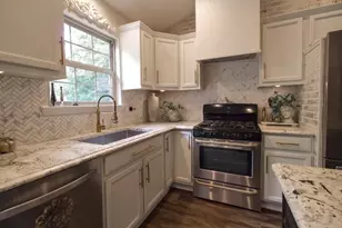 110 Swanson St, Ottawa, IL 61350 - Photo 11