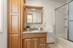 917 Hamlin St, Evanston, IL 60201 - Photo 9