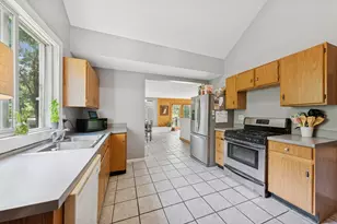 34 N Adams St, Oswego, IL 60543 - Photo 11