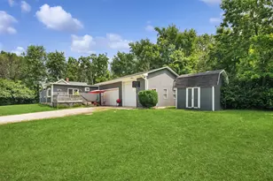 34 N Adams St, Oswego, IL 60543 - Photo 1