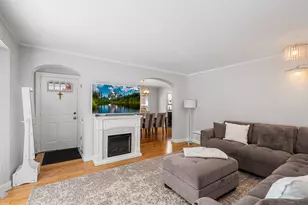 5126 N Mulligan Ave, Chicago, IL 60630 - Photo 5