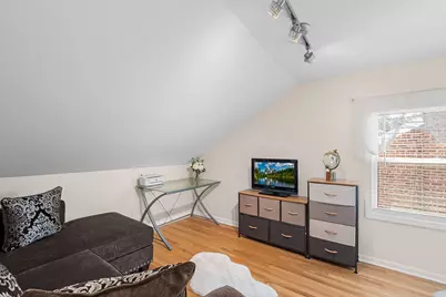 5126 N Mulligan Avenue, Chicago, IL 60630 - Photo 15
