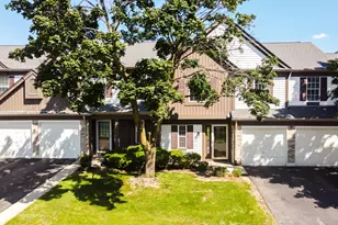40 Crab Tree Dr, Westmont, IL 60559 - Photo 1