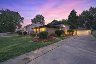 15207 Waterman Dr, South Holland, IL 60473 - Photo 1