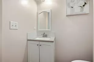 459 N Spring St, Elgin, IL 60120 - Photo 13