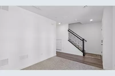 2225 Waters Edge Drive, Schaumburg, IL 60173 - Photo 29