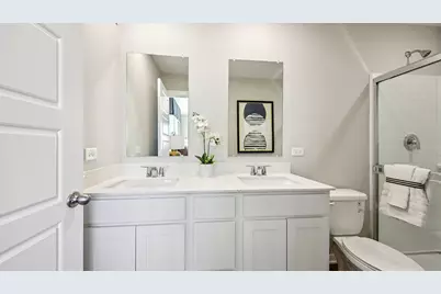 2225 Waters Edge Drive, Schaumburg, IL 60173 - Photo 25