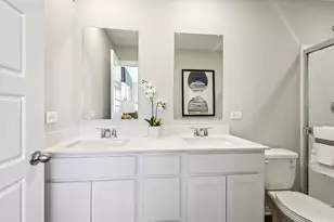 2225 Waters Edge Dr, Schaumburg, IL 60173 - Photo 25