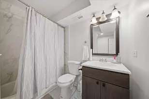 348 E 41st St, Chicago, IL 60653 - Photo 15