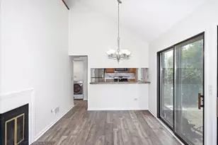 2850 Brighton Ct, Westchester, IL 60154 - Photo 9